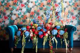 Harlequin Standing Ovation Wallpaper