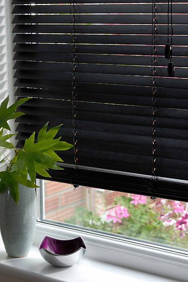 Harrison Drape Hardwood 25mm Venetian Blind, Charcoal