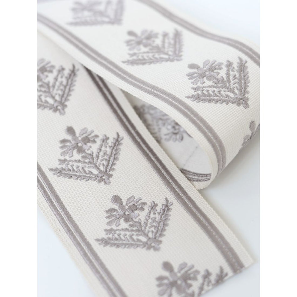 Laura Ashley Borders Lady Fern Steel Trimming